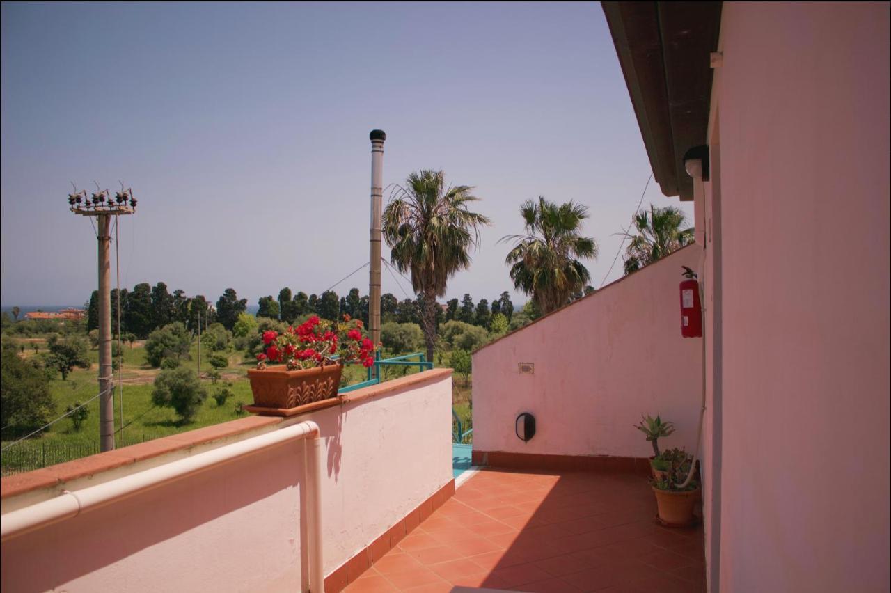 La Trinacria Bed & Breakfast Giardini Naxos Bagian luar foto