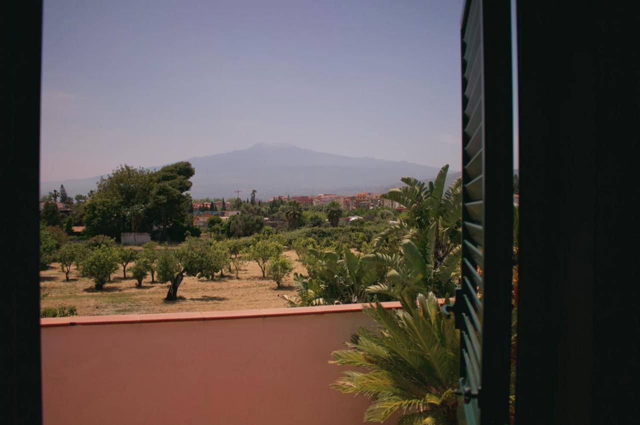 La Trinacria Bed & Breakfast Giardini Naxos Bagian luar foto