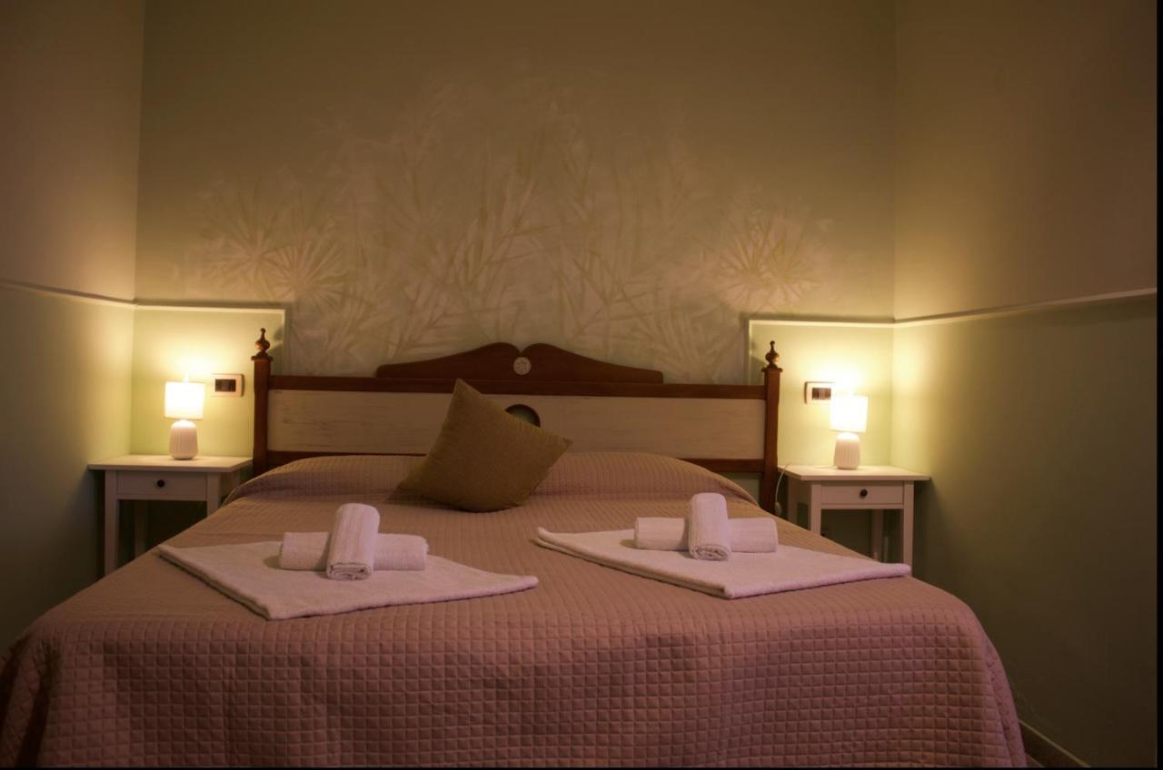 La Trinacria Bed & Breakfast Giardini Naxos Bagian luar foto